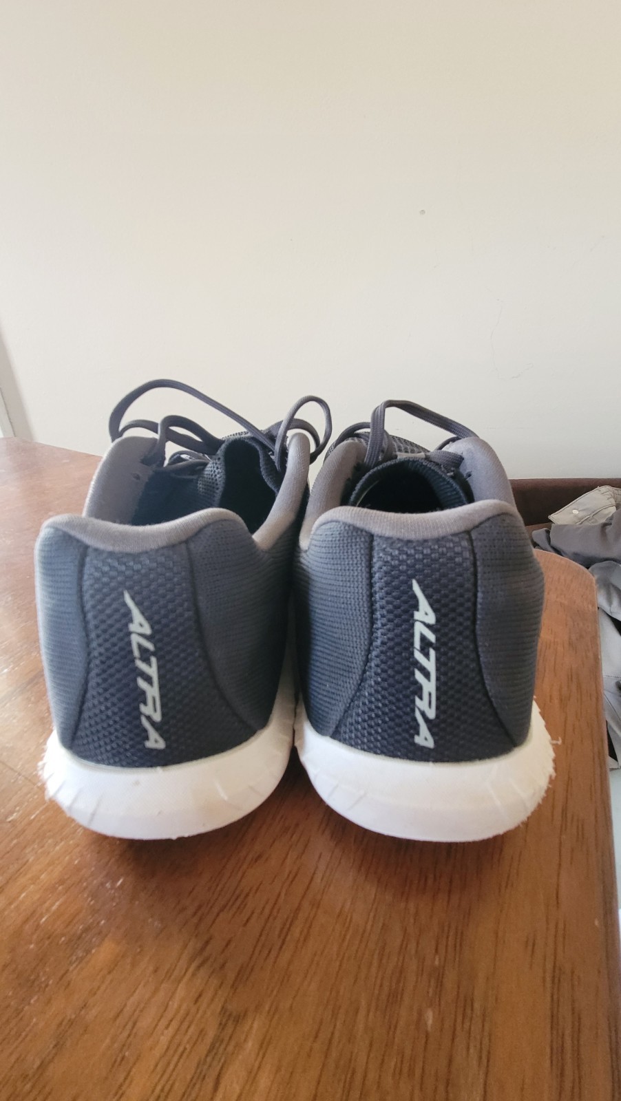 Altra Women’s Low Top Lace-Up Running Sneaker Black/Gray/White Textile