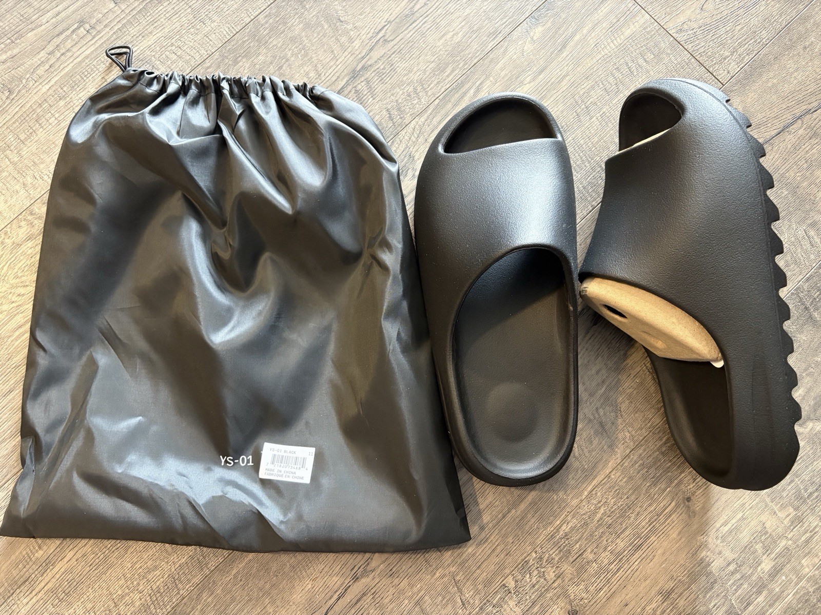 Yeezy Slides Black YS-01 Men’s Size 10