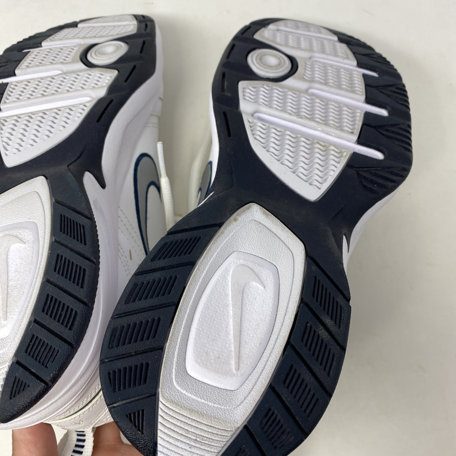 Nike Air Monarch IV Shoes Men Size 9 White Navy 415445-102 Training