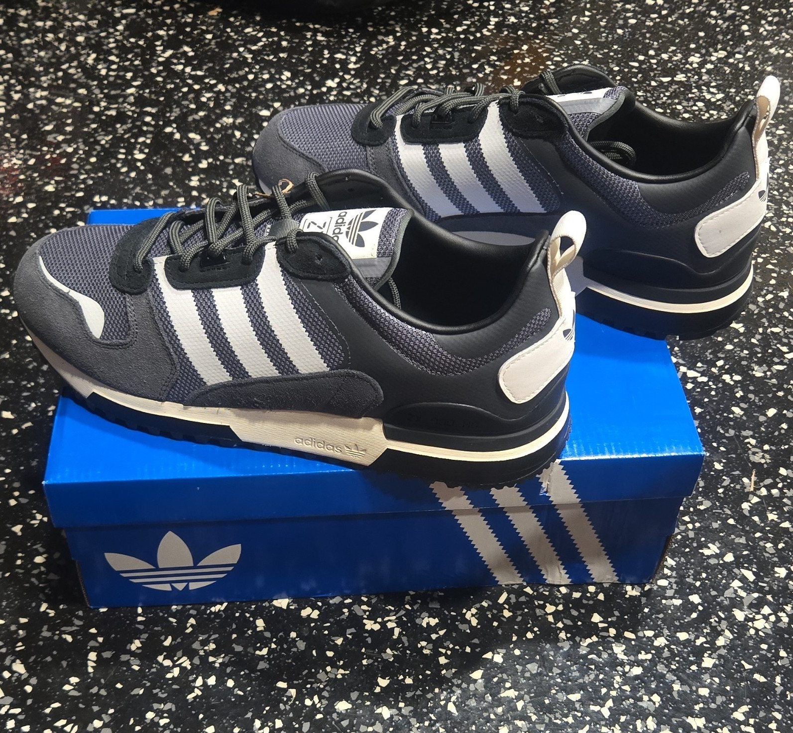 adidas ZX 700 HD Gray/White/Black Low Top Mesh Cushioned Sneakers H01851